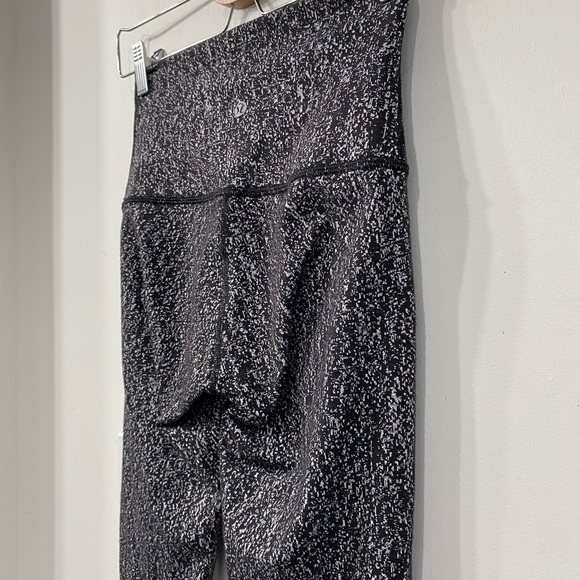 Lululemon Wunder Under Pants Hi-Rise. Luon Suited Jacquard White Size 4 - Picture 9 of 12